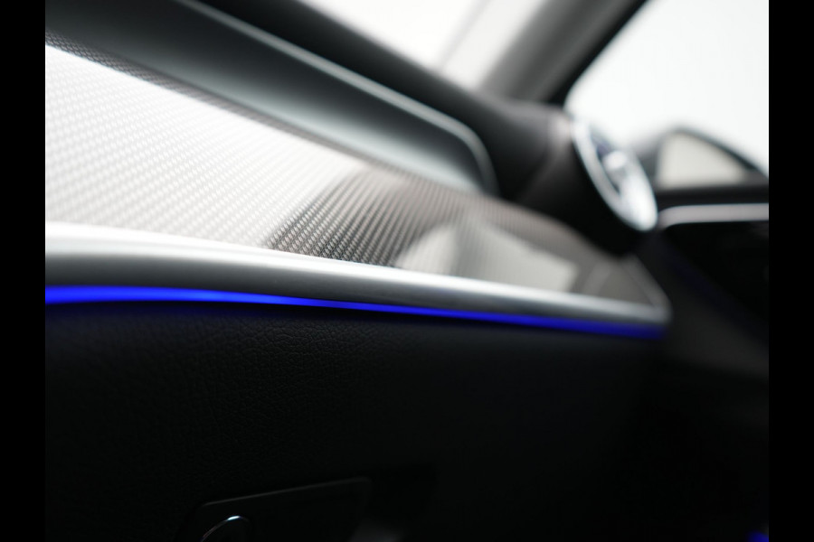 Mercedes-Benz GLC 300e 4MATIC Luxury Line PHEV 313pk Dealer O.H. | Trekhaak Af Fabriek | Adaptive Cruise | 360 Camera | Head Up | Sportstoelen Memory & Verwarmd | BLIS | Apple Carplay | Sfeerverlichting | Navigatie | DAB | Plug In Hybrid |