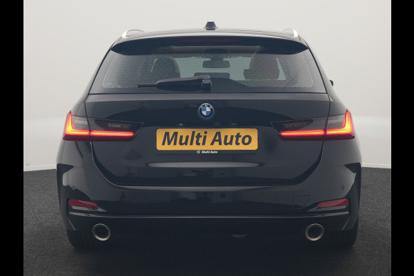 BMW 3 Serie Touring 320e Luxury Line Facelift PHEV Dealer O.H. | Trekhaak Af Fabriek | Panodak | Head Up | Adaptive Cruise | 360 Camera | Lederen Sportstoelen Verwarmd | Sfeerverlichting | Apple Carplay | Keyless | Widescreen Navi | DAB | Plug In Hybrid