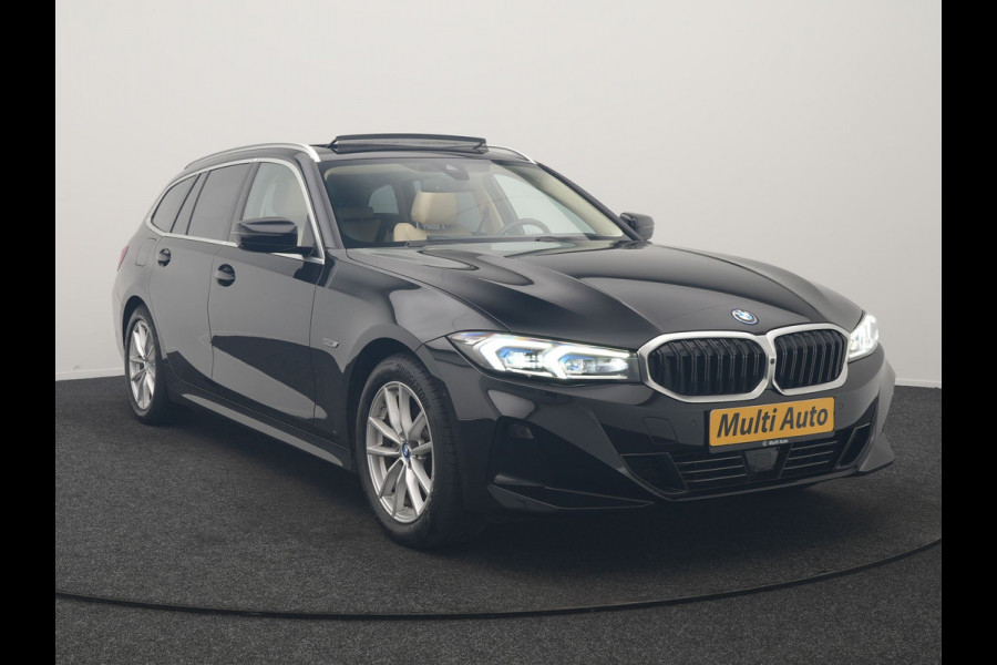 BMW 3 Serie Touring 320e Luxury Line Facelift PHEV Dealer O.H. | Trekhaak Af Fabriek | Panodak | Head Up | Adaptive Cruise | 360 Camera | Lederen Sportstoelen Verwarmd | Sfeerverlichting | Apple Carplay | Keyless | Widescreen Navi | DAB | Plug In Hybrid