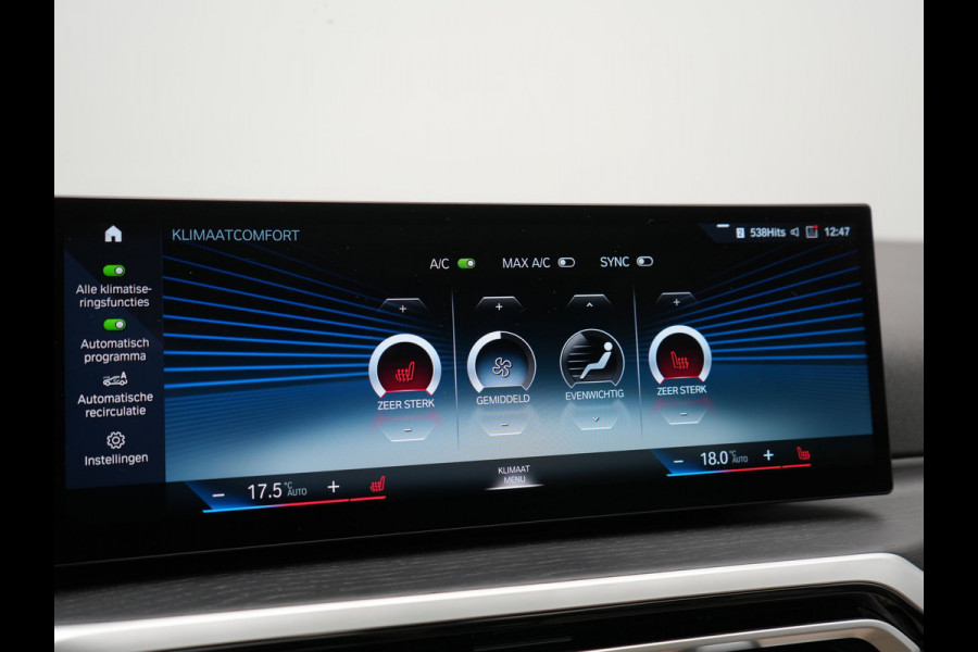 BMW 3 Serie Touring 320e Luxury Line Facelift PHEV Dealer O.H. | Trekhaak Af Fabriek | Panodak | Head Up | Adaptive Cruise | 360 Camera | Lederen Sportstoelen Verwarmd | Sfeerverlichting | Apple Carplay | Keyless | Widescreen Navi | DAB | Plug In Hybrid