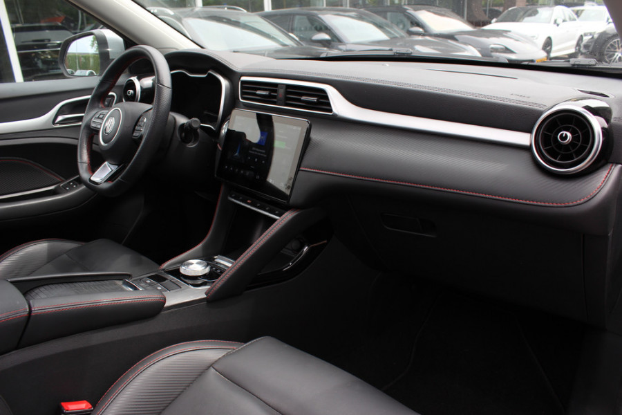 MG Mg zs ev EV Long Range Luxury 70 kWh / Panoramadak / Camera / Leder / CarPlay / Keyless / 17'' / Stoelverwarming / Dodehoek / DAB / ACC
