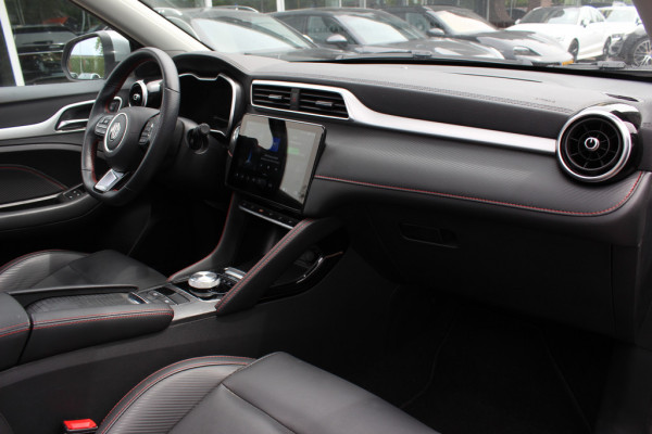 MG Mg zs ev EV Long Range Luxury 70 kWh / Panoramadak / Camera / Leder / CarPlay / Keyless / 17'' / Stoelverwarming / Dodehoek / DAB / ACC