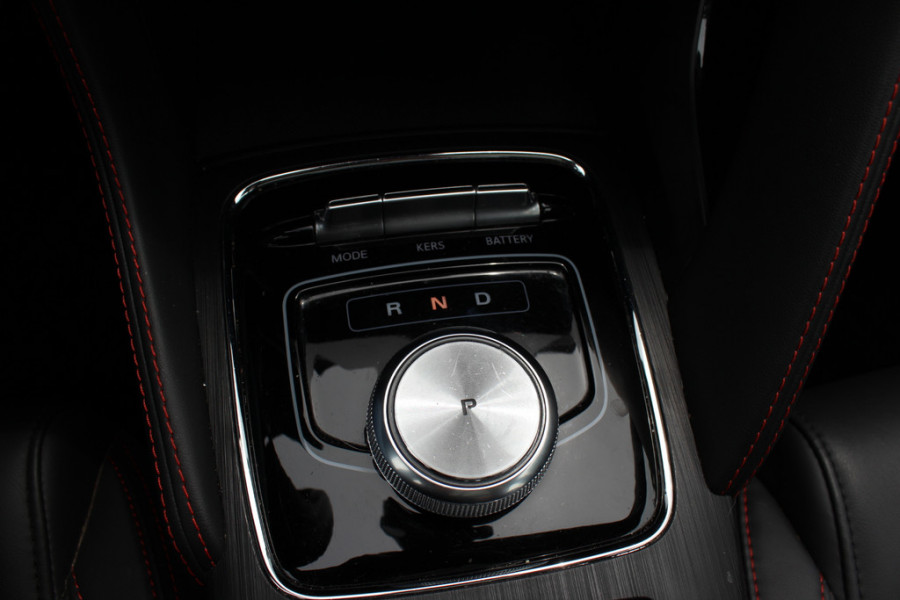 MG Mg zs ev EV Long Range Luxury 70 kWh / Trekhaak / Panoramadak / Camera / Leder / CarPlay / Keyless / 17'' / Stoelverwarming / Dodehoek / DAB / ACC