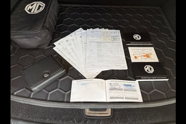 MG EHS 1.5 TGDI Luxury Pano,Trekhaak,Dealer onderh.