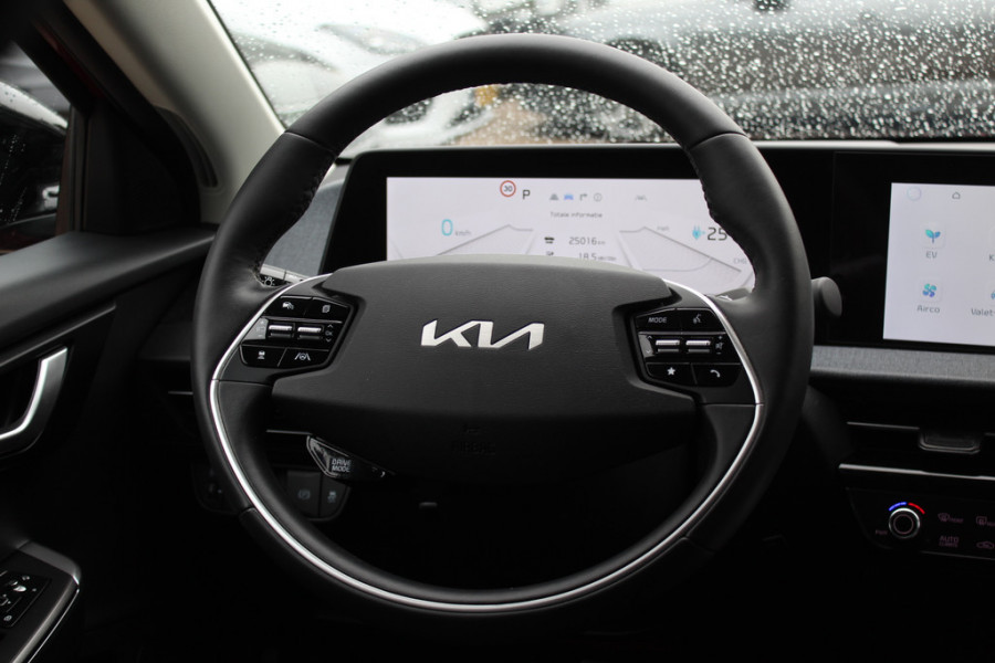 Kia Ev6 Light Edition 58 kWh / SOH 100% / Camera / Navigatie / Keyless / 19'' / DAB  / Stuur+Stoelverwarming / Dodehoek / ACC