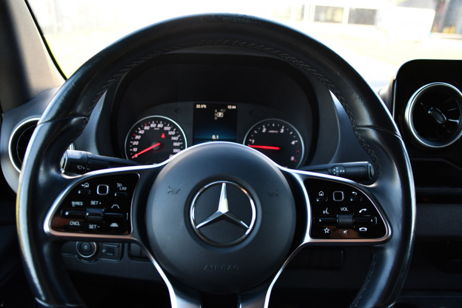 Mercedes-Benz Sprinter 319 3.0 CDI L2H1 DC Black Edition FULL OPTIONS! 360 Camera, Adaptieve Cruise, LED, 2 x Stoelverwarming, Standkacel, Autmaat, 10,5'' Mbux, Sensoren, Uniek!