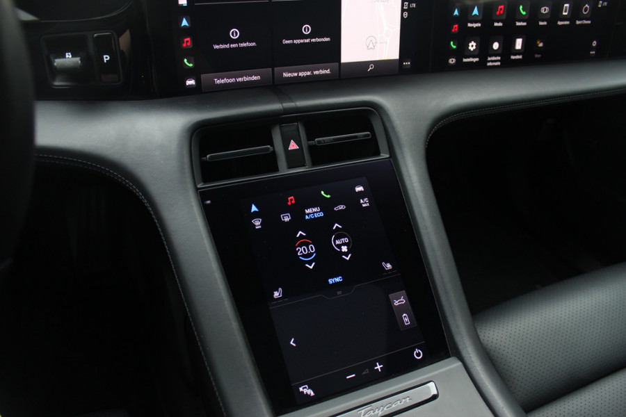 Porsche Taycan Sport Turismo 93 kWh / Panoramadak / 360Camera / Passenger Display / Luchtvering / 21'' / Adaptieve Stoelen / CarPlay / Keyless / Bose / Stoel+Stuurverwarming / Dodehoek / ACC