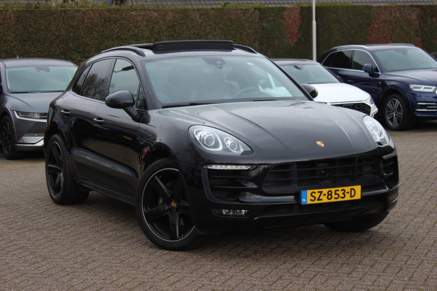 Porsche Macan 2.0 / Panoramadak / Camera / Luchtvering / Sportdesign+Chrono / 21'' / Adaptieve stoelen / CarPlay / Bose / DAB / Stoelverwarming / ACC