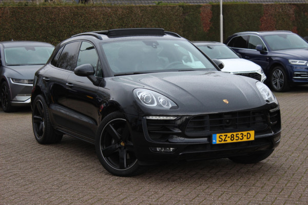 Porsche Macan 2.0 / Panoramadak / Camera / Luchtvering / Sportdesign+Chrono / 21'' / Adaptieve stoelen / CarPlay / Bose / DAB / Stoelverwarming / ACC