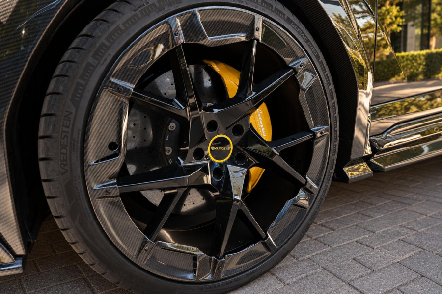 Lamborghini Urus 4.0 V8 |MANSORY Venatus EVO S P900 1 of 1|Pano|HUD|24''|B&O|