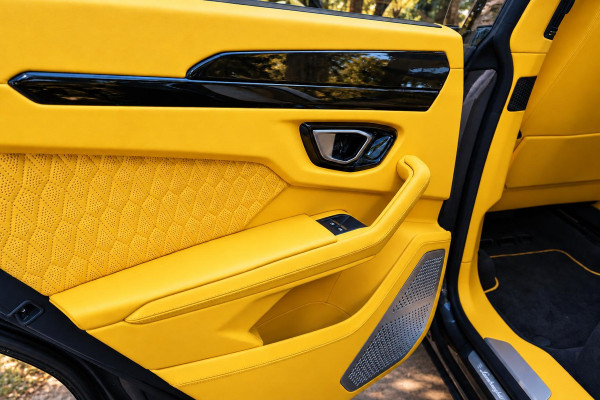 Lamborghini Urus 4.0 V8 |MANSORY Venatus EVO S P900 1 of 1|Pano|HUD|24''|B&O|