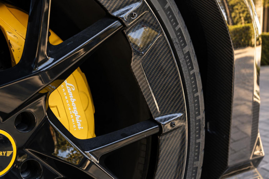 Lamborghini Urus 4.0 V8 |MANSORY Venatus EVO S P900 1 of 1|Pano|HUD|24''|B&O|
