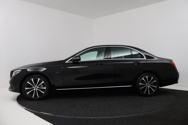 Mercedes-Benz E-Klasse 300 e Advantage (CAMERA, STOELVERWARMING/VERKOELING, ELEKTR STOELEN, SFEERVERLICHTING)