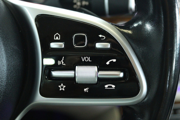 Mercedes-Benz E-Klasse 300 e Advantage (CAMERA, STOELVERWARMING/VERKOELING, ELEKTR STOELEN, SFEERVERLICHTING)