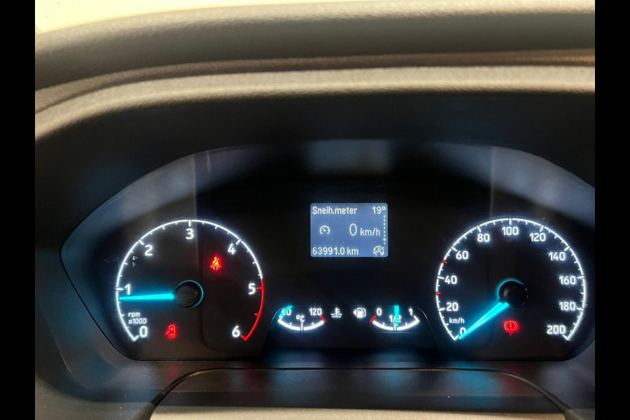 Ford Transit Custom 280 2.0 TDCI L1H1 Trend Airco Standkachel Stoelverwarming Achterklep Trekhaak Parkeersensoren DAB+