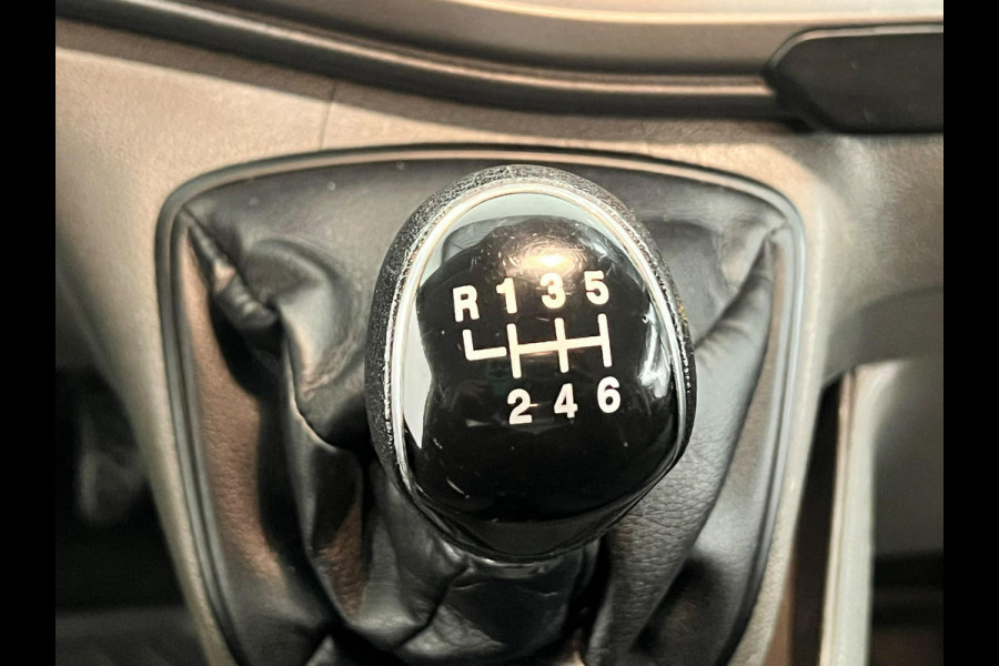 Ford Transit Custom 280 2.0 TDCI L1H1 Trend Airco Standkachel Stoelverwarming Achterklep Trekhaak Parkeersensoren DAB+