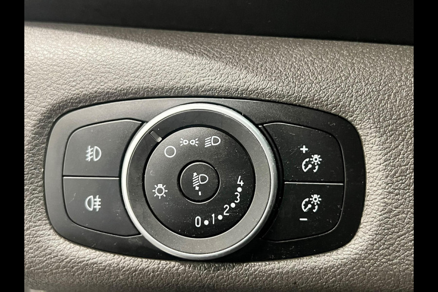 Ford Transit Custom 280 2.0 TDCI L1H1 Trend Airco Standkachel Stoelverwarming Achterklep Trekhaak Parkeersensoren DAB+