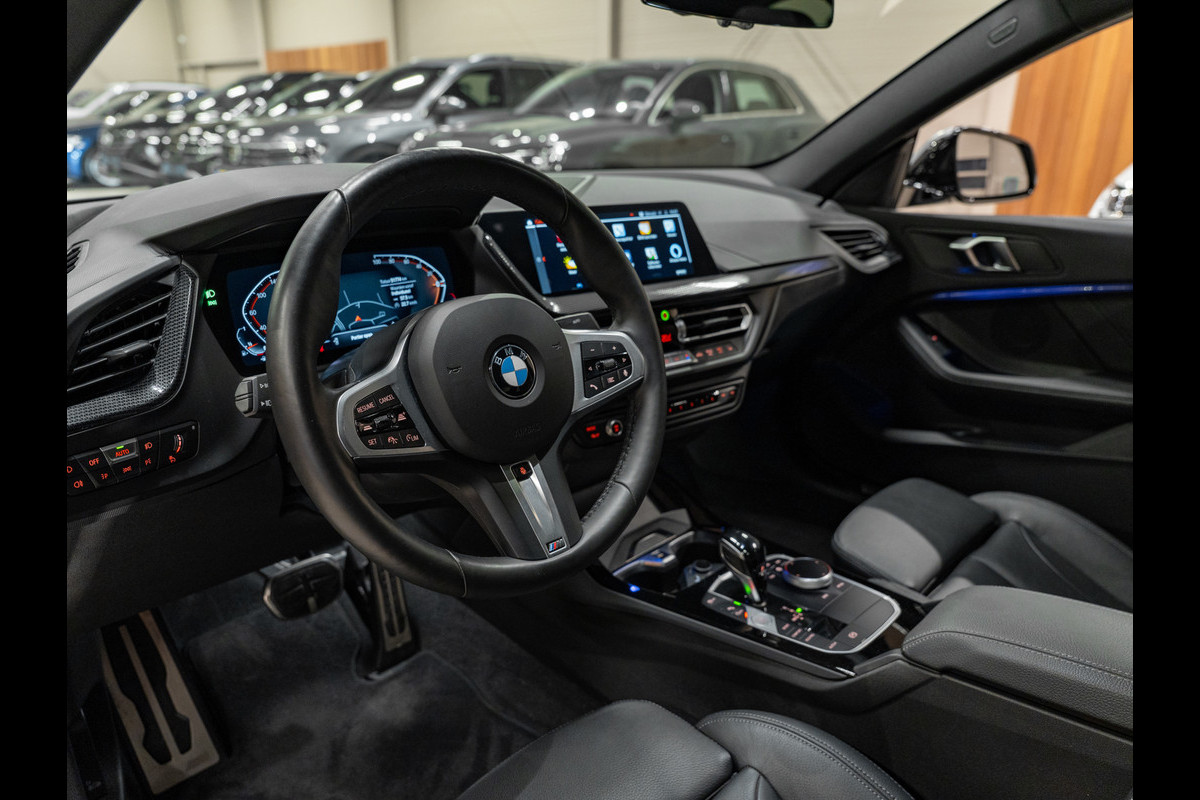 BMW 2 Serie Gran Coupé 218i M-Sport Executive Edition, Pano, Digi Dash, Apple Carplay, Android Auto, Navi, Ambiënte Light, Cam