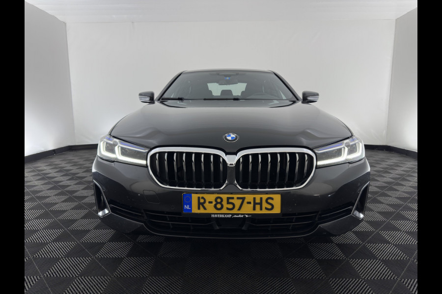 BMW 5 Serie 520d Business Edition Plus (INCL.BTW) Aut. *LEATHER | LASER-LED | HARMAN/KARDON | ADAPTIVE-CRUISE | BLIND-SPOT | MEMORY-PACK | CAMERA | DIGI-COCKPIT | AMBIENT-LIGHT | DAB+ | NAVI-FULLMAP | ECC | PDC | 18''ALU*