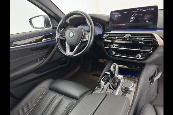 BMW 5 Serie 520d Business Edition Plus (INCL.BTW) Aut. *LEATHER | LASER-LED | HARMAN/KARDON | ADAPTIVE-CRUISE | BLIND-SPOT | MEMORY-PACK | CAMERA | DIGI-COCKPIT | AMBIENT-LIGHT | DAB+ | NAVI-FULLMAP | ECC | PDC | 18''ALU*