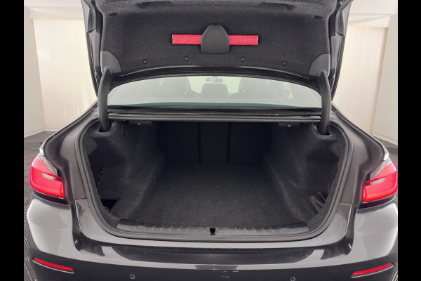 BMW 5 Serie 520d Business Edition Plus (INCL.BTW) Aut. *LEATHER | LASER-LED | HARMAN/KARDON | ADAPTIVE-CRUISE | BLIND-SPOT | MEMORY-PACK | CAMERA | DIGI-COCKPIT | AMBIENT-LIGHT | DAB+ | NAVI-FULLMAP | ECC | PDC | 18''ALU*