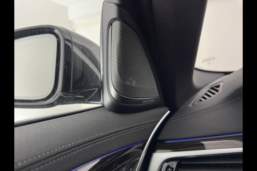 BMW 5 Serie 520d Business Edition Plus (INCL.BTW) Aut. *LEATHER | LASER-LED | HARMAN/KARDON | ADAPTIVE-CRUISE | BLIND-SPOT | MEMORY-PACK | CAMERA | DIGI-COCKPIT | AMBIENT-LIGHT | DAB+ | NAVI-FULLMAP | ECC | PDC | 18''ALU*