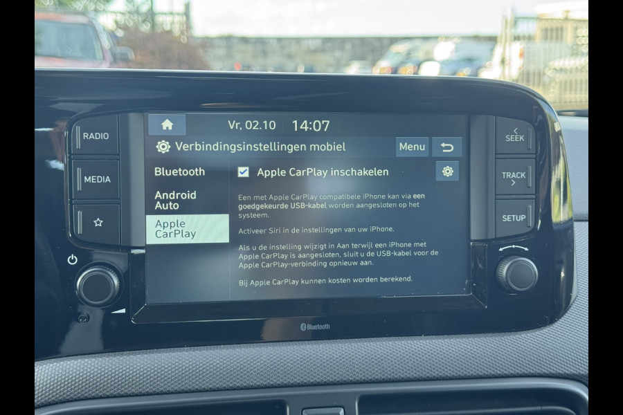 Hyundai i10 1.0 Comfort | Apple Carplay/Android Auto, Camera, Stoel + Stuurverwarming, Cruise, Climate, DAB |
