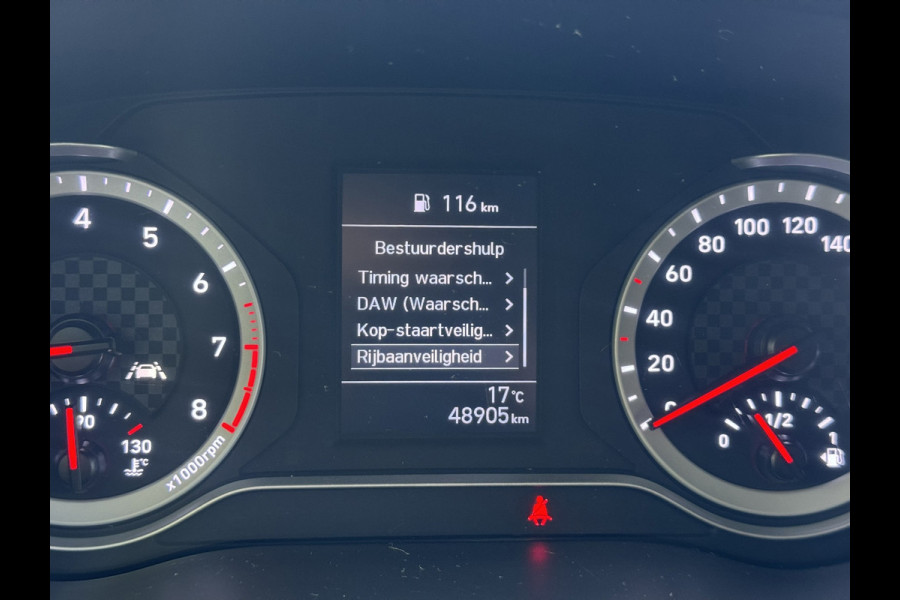 Hyundai i10 1.0 Comfort | Apple Carplay/Android Auto, Camera, Stoel + Stuurverwarming, Cruise, Climate, DAB |