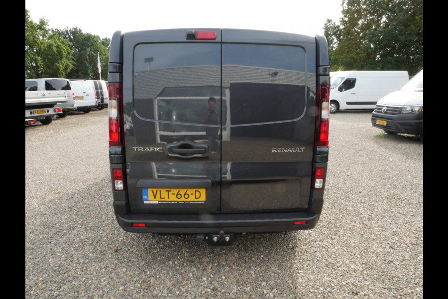Renault Trafic 2.0 dCi 120PK L2H1 Airco Trekhaak Camera Cruise
