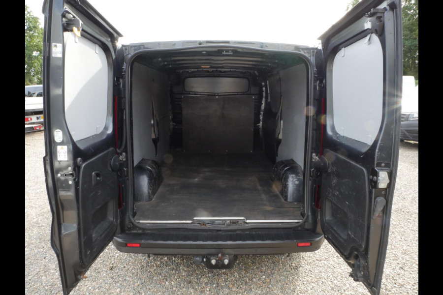 Renault Trafic 2.0 dCi 120PK L2H1 Airco Trekhaak Camera Cruise