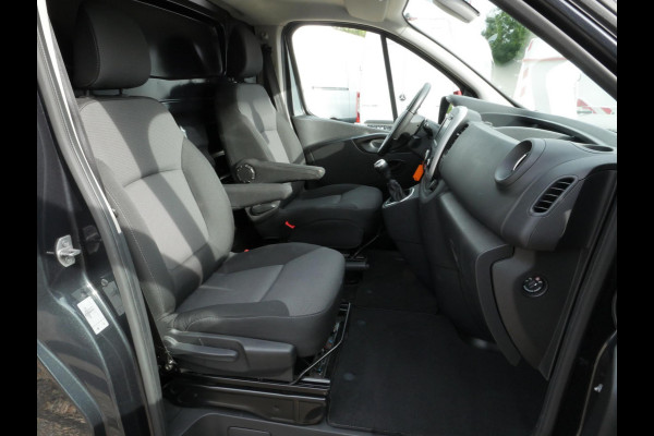Renault Trafic 2.0 dCi 120PK L2H1 Airco Trekhaak Camera Cruise