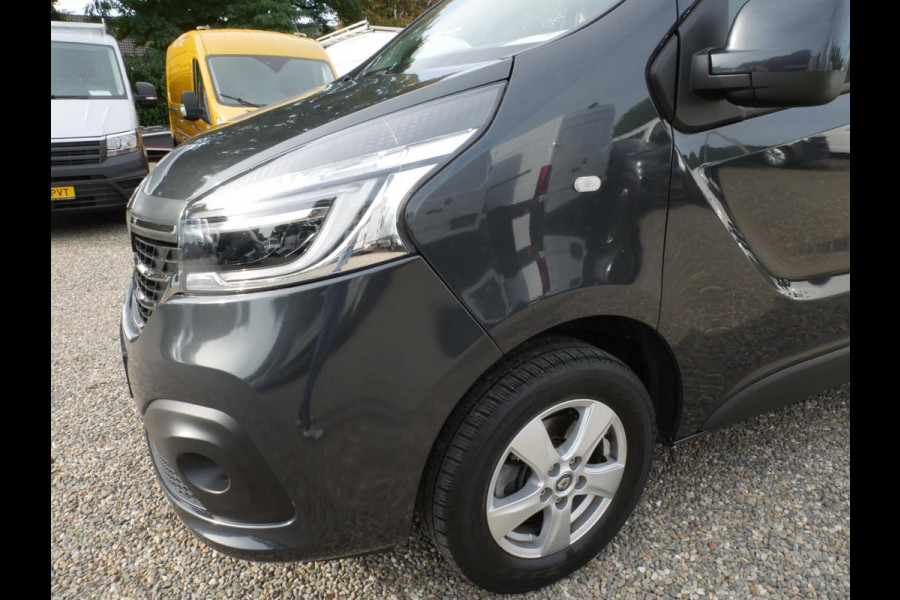 Renault Trafic 2.0 dCi 120PK L2H1 Airco Trekhaak Camera Cruise