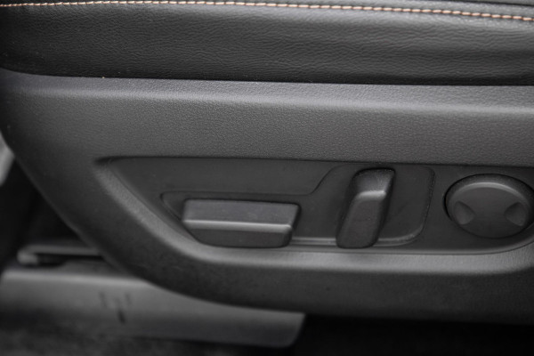 Mazda CX-60 2.5 e-SkyActiv PHEV CAMERA / STOELVERWARMING + KOELING / CARPLAY / ADAPTIVE CRUISE