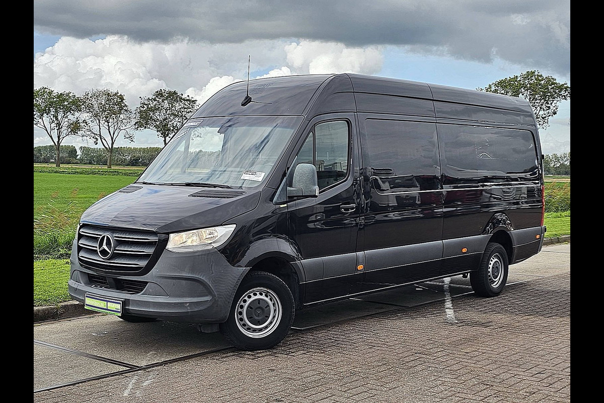 Mercedes-Benz Sprinter 319 3.0 V6 L3H2 EURO6 Airco, Standkachel, Navi, Camera, Climatecontrol, Dodehoek detectie,