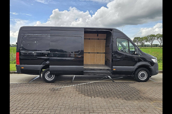 Mercedes-Benz Sprinter 319 3.0 V6 L3H2 EURO6 Airco, Standkachel, Navi, Camera, Climatecontrol, Dodehoek detectie,