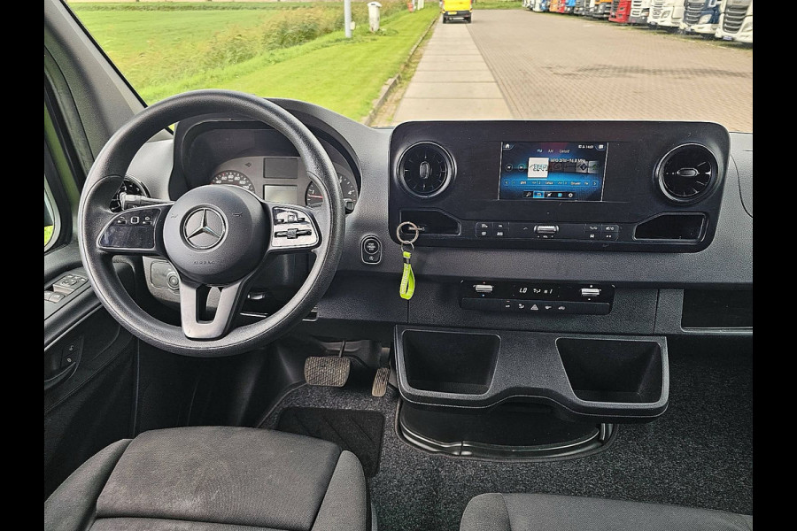 Mercedes-Benz Sprinter 319 3.0 V6 L3H2 EURO6 Airco, Standkachel, Navi, Camera, Climatecontrol, Dodehoek detectie,