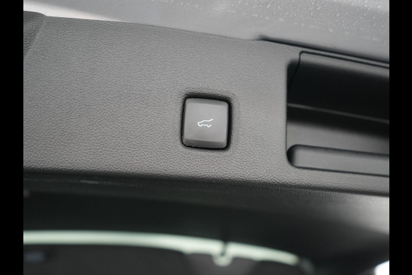 Ford Kuga 2.5 ST-Line X PHEV 225pk Dealer O.H | Trekhaak Af Fabriek | Adaptive Cruise | 360 Camera | Head Up | Alcantara Sportstoelen Verwarmd | Keyless | Blis | Pilot Assist | Stuurverwarming | Navigatie | Virtual | DAB | 18" L.M | Plug In Hybrid |