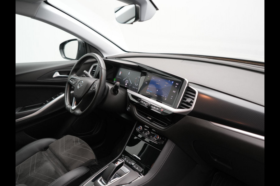 Opel Grandland 1.6 Turbo Ultimate FACELIFT MODEL PHEV 225pk Dealer O.H. | Trekhaak Afn. | Adaptive Cruise | 360 Camera | Alcantara Sportstoelen & Stuur Verwarmd | BLIS | Keyless | Navigatie | DAB | Plug In Hybrid | Apple Carplay | Plug In Hybrid |