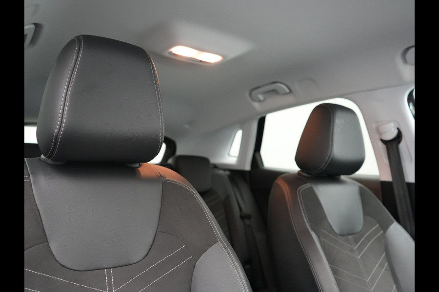 Opel Grandland 1.6 Turbo Ultimate FACELIFT MODEL PHEV 225pk Dealer O.H. | Trekhaak Afn. | Adaptive Cruise | 360 Camera | Alcantara Sportstoelen & Stuur Verwarmd | BLIS | Keyless | Navigatie | DAB | Plug In Hybrid | Apple Carplay | Plug In Hybrid |