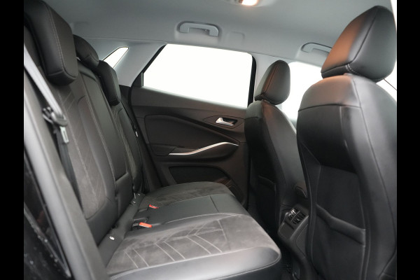 Opel Grandland 1.6 Turbo Ultimate FACELIFT MODEL PHEV 225pk Dealer O.H. | Trekhaak Afn. | Adaptive Cruise | 360 Camera | Alcantara Sportstoelen & Stuur Verwarmd | BLIS | Keyless | Navigatie | DAB | Plug In Hybrid | Apple Carplay | Plug In Hybrid |