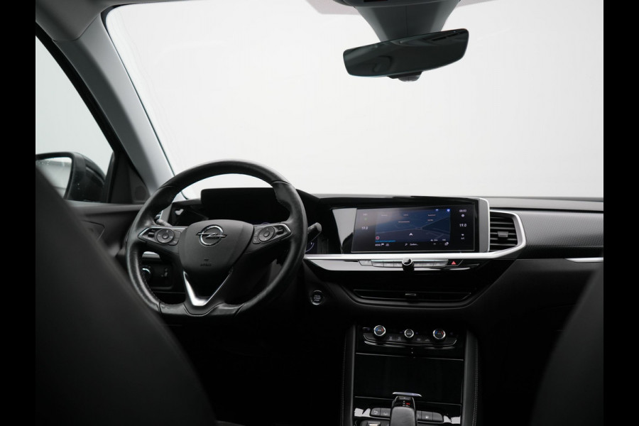 Opel Grandland 1.6 Turbo Ultimate FACELIFT MODEL PHEV 225pk Dealer O.H. | Trekhaak Afn. | Adaptive Cruise | 360 Camera | Alcantara Sportstoelen & Stuur Verwarmd | BLIS | Keyless | Navigatie | DAB | Plug In Hybrid | Apple Carplay | Plug In Hybrid |