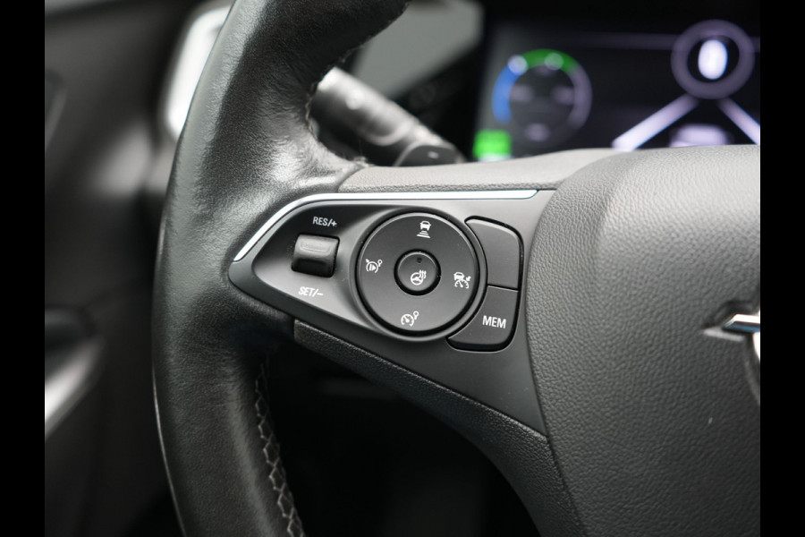 Opel Grandland 1.6 Turbo Ultimate FACELIFT MODEL PHEV 225pk Dealer O.H. | Trekhaak Afn. | Adaptive Cruise | 360 Camera | Alcantara Sportstoelen & Stuur Verwarmd | BLIS | Keyless | Navigatie | DAB | Plug In Hybrid | Apple Carplay | Plug In Hybrid |