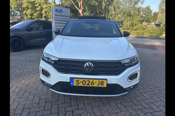 Volkswagen T-Roc 1.5 TSI Sport | 150pk | Panoramadak | Adaptieve Cruise | Stoelverwarming | Elektrische Achterklep | Achteruitrijcamera