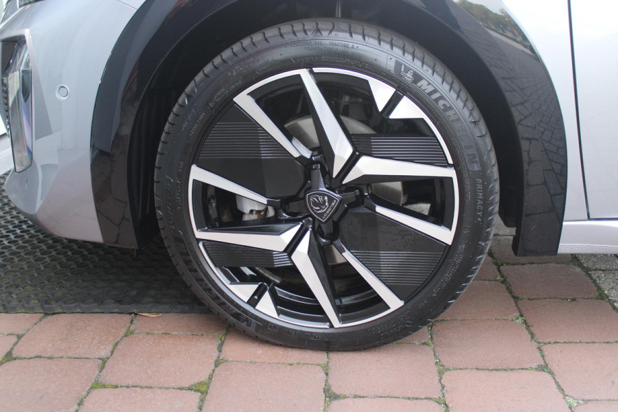 Peugeot 208 1.2 Hybrid 110PK AUTOMAAT GT | CAMERA VOOR + ACHTER | NAVIGATIE | DRAADLOZE APPLE CARPLAY/ANDROID AUTO | FULL LED KOPLAMPEN | LICHTMETALEN VELGEN 17" | DODEHOEK DETECTIE | DRAADLOZE TELEFOONLADER | KEYLESS ENTRY/START | DAB+ RADIO | ADAPTIVE CRUISE CONTROL | CLIMATE CONTROL | SFEERVERLICHTING |