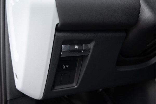 Land Rover Defender 3.0 D250 110 SE Commercial - Standkachel - Black Pack