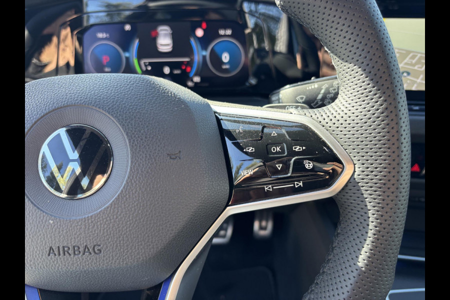 Volkswagen Golf 1.4 eHybrid GTE PHEV 244pk Adaptieve Cruise | Achteruitrijcamera | Apple Carplay/Android Auto | Stoelverwarming | Rode remklauwen