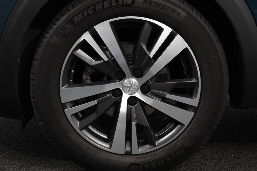 Peugeot 3008 1.2 PureTech 130pk Automaat Allure Navigatie Climate Control Parkeer sensoren Camera