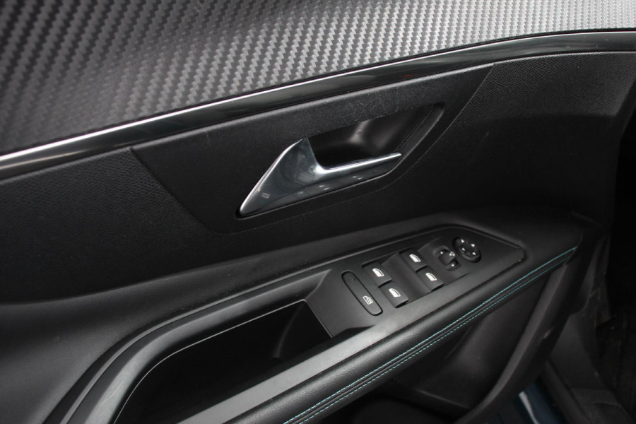 Peugeot 3008 1.2 PureTech 130pk Automaat Allure Navigatie Climate Control Parkeer sensoren Camera