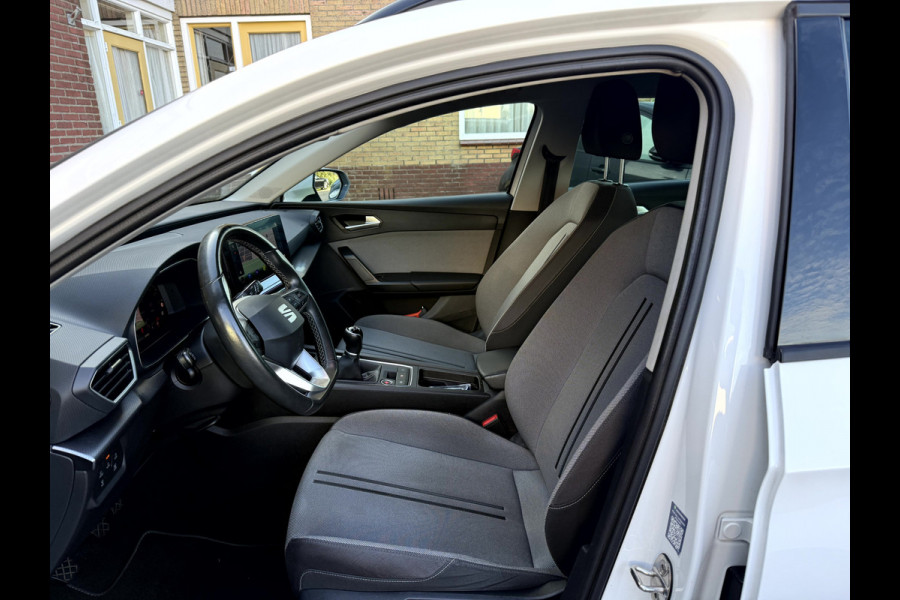 Seat Leon Sportstourer 1.0 TSI Style Business Intense Camera, Trekhaak, Virt.Dash