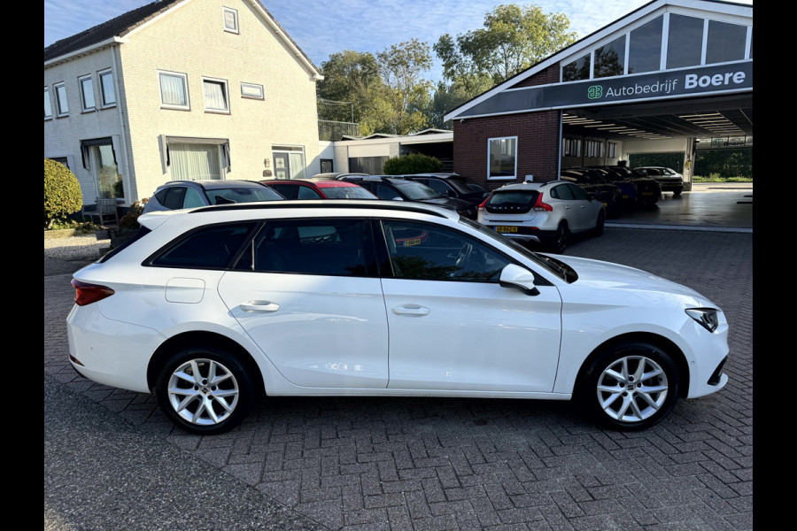 Seat Leon Sportstourer 1.0 TSI Style Business Intense Camera, Trekhaak, Virt.Dash